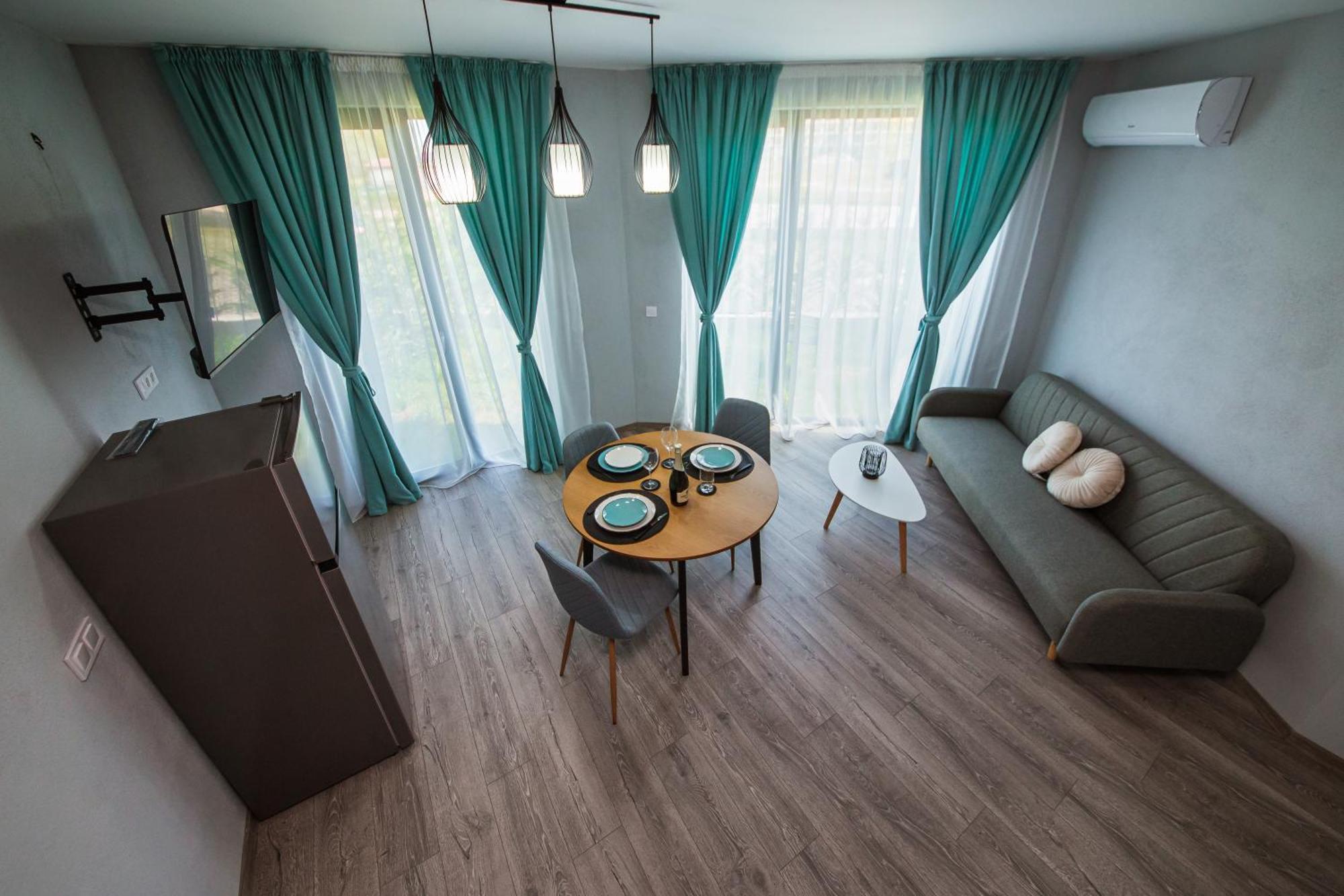 Athmospherevillaema Apartments คราเนโว ภายนอก รูปภาพ